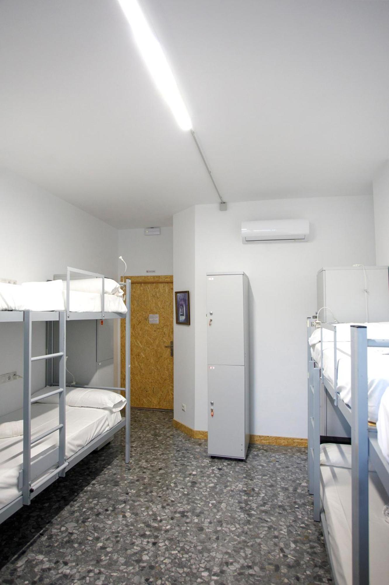 Italica Hostel ซานติปอนเซ ภายนอก รูปภาพ